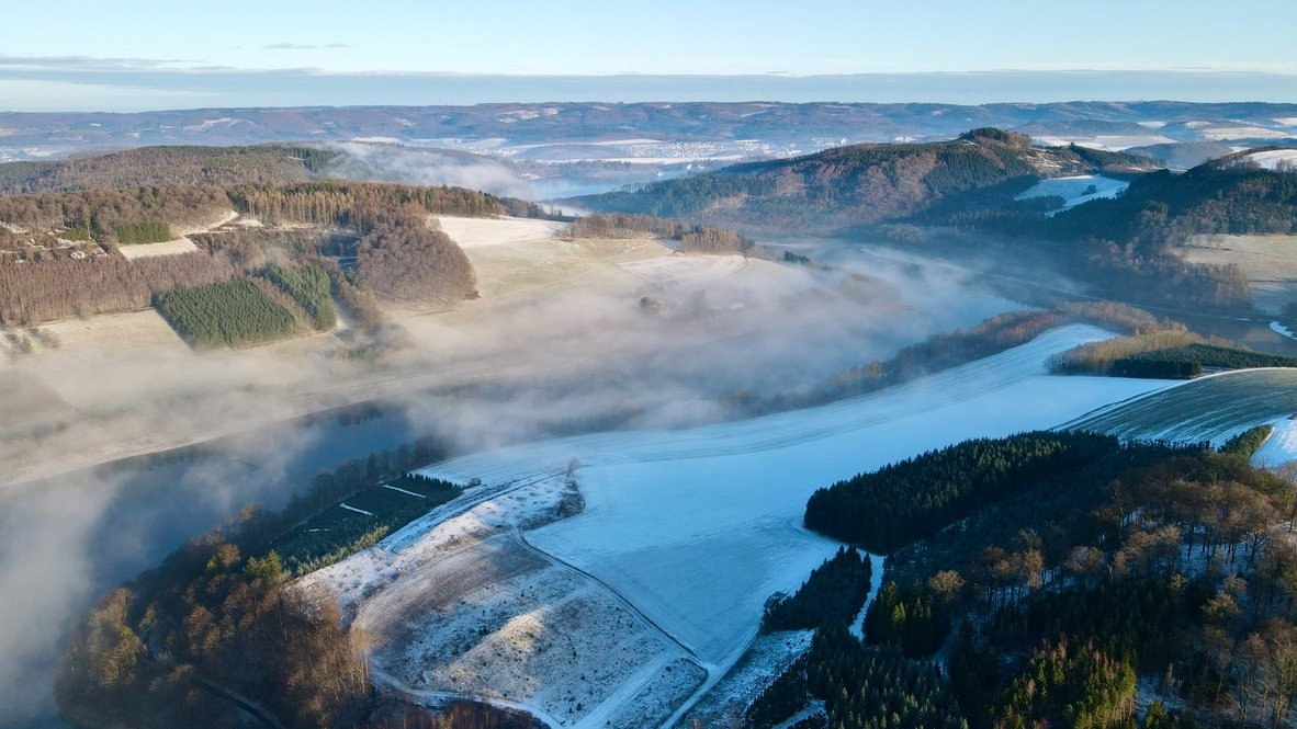 Der Hennesee im Morgennebel