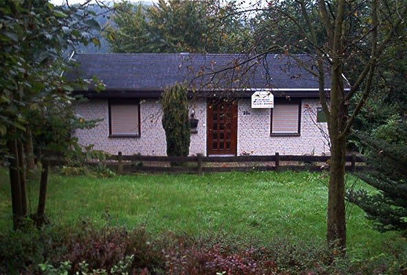 Frontansicht des Bungalows im Ursprungszustand vor dem Umbau